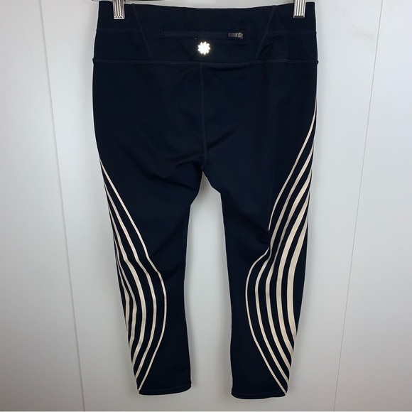 Athleta sz S Navy Blue Gel Sonar Striped Capri Leggings Women's - Picture 4 of 9